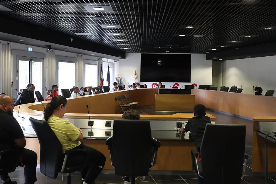 Cérémonie de clôture du conseil d'enfants, 5 juillet - voir en plus grand : (fenêtre modale)