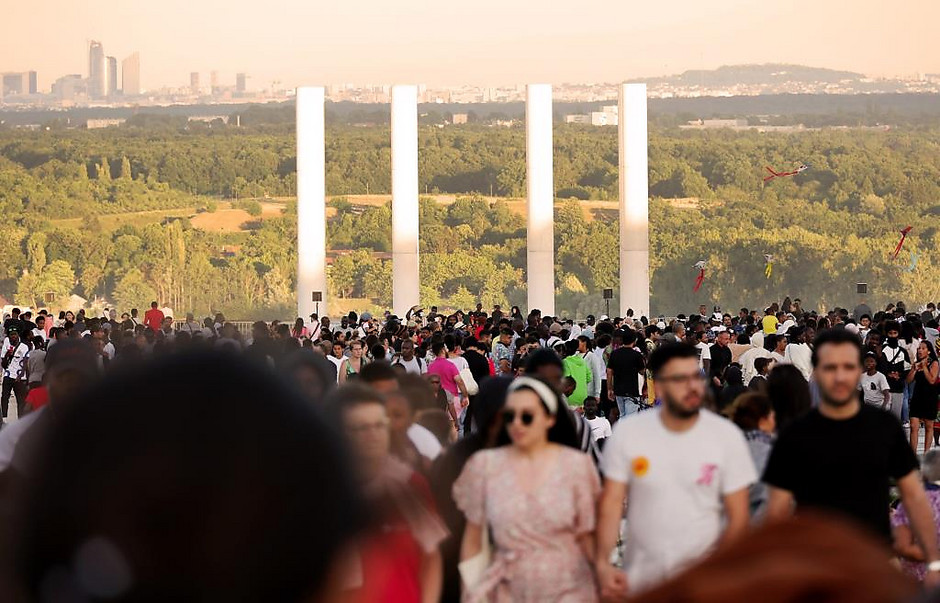 Cergy en fête 2022, le 2 juillet sur l'Esplanade de Paris - voir en plus grand : (fenêtre modale)