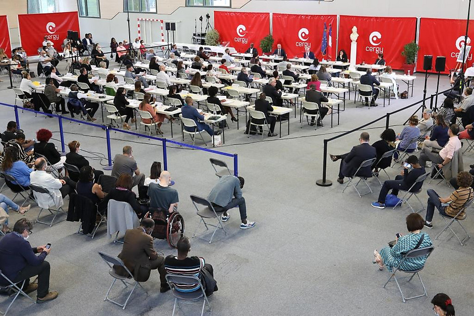 Conseil municipal d'installation au gymnase des Touleuses le 3 juillet 2020 - voir en plus grand : (fenêtre modale)