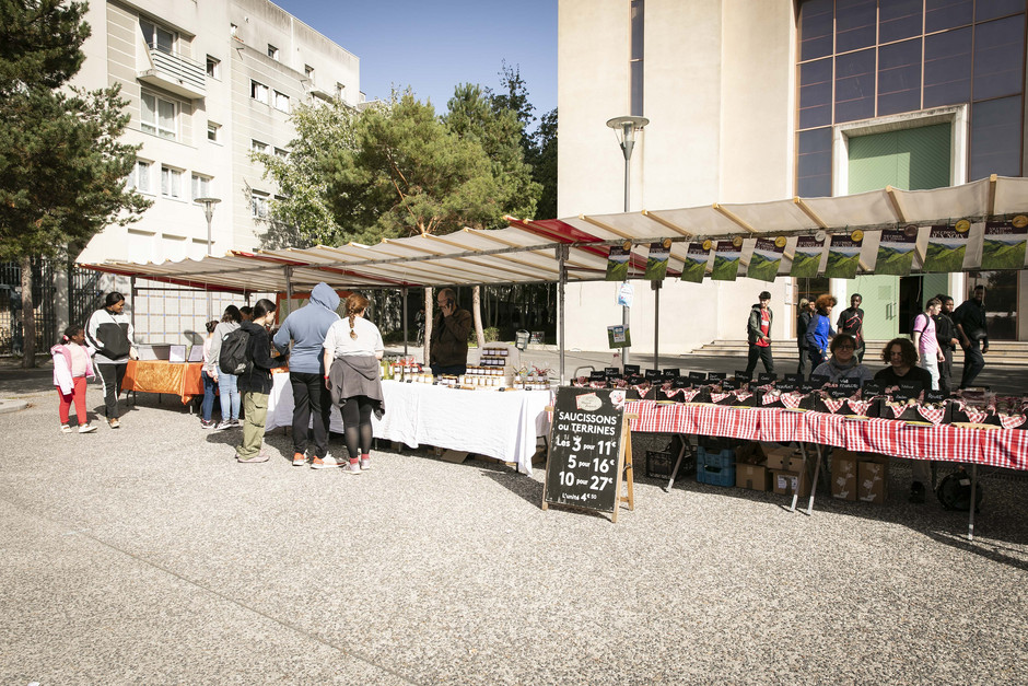Marché d'automne - voir en plus grand : (fenêtre modale)