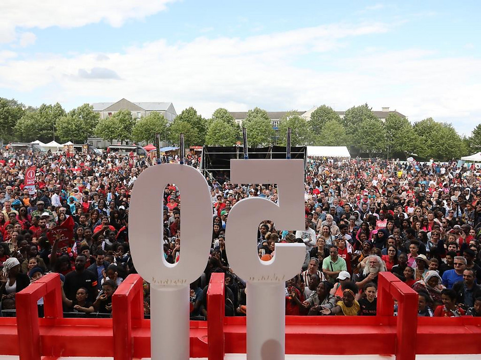 L'Esplanade de Paris en fête pour les 50 ans de Cergy. - voir en plus grand : (fenêtre modale)