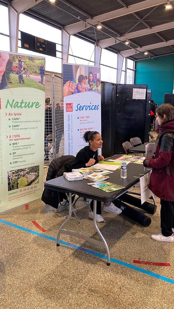 Forum des métiers et des formations inter-collèges, le 7 et le 9 février, gymnase des Chênes - voir en plus grand : (fenêtre modale)