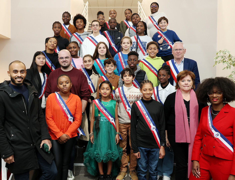 Installation du Conseil des Jeunes - voir en plus grand : (fenêtre modale)