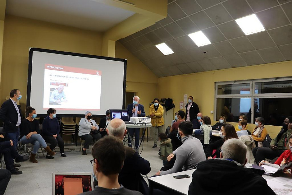 Forum de quartier au LCR des Linandes, 13 décembre - voir en plus grand : (fenêtre modale)