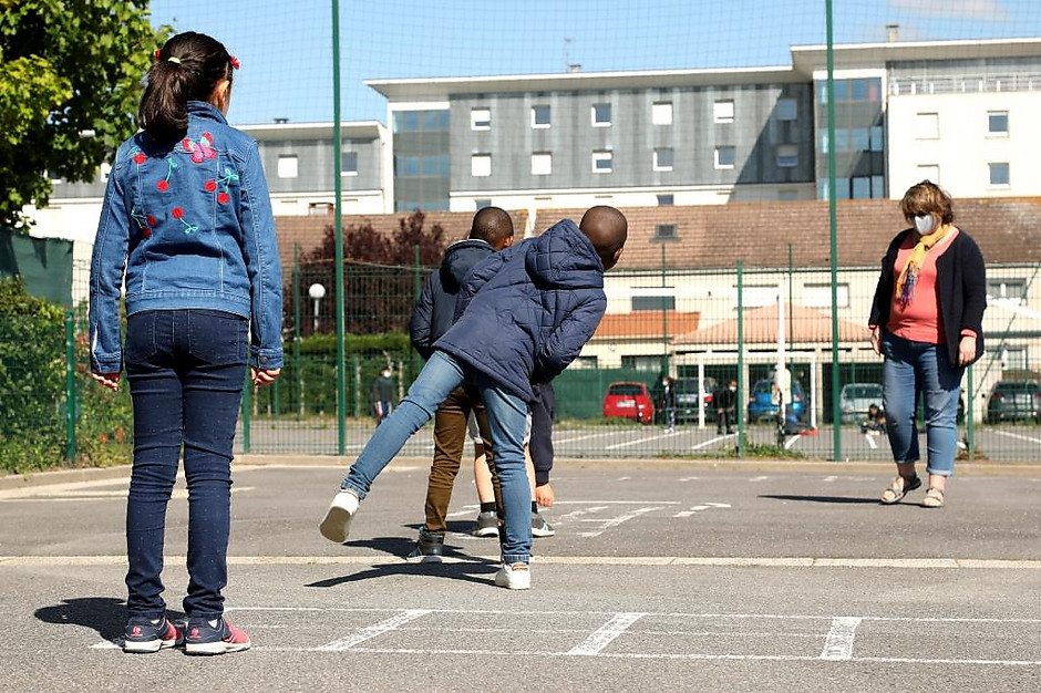 École du Hazay - voir en plus grand : (fenêtre modale)