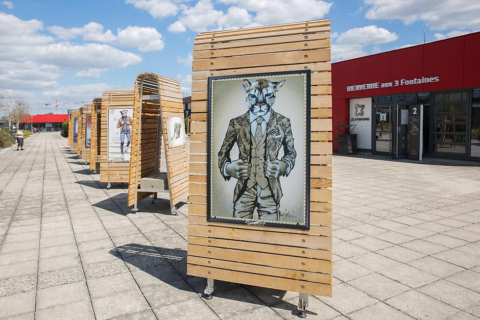 Exposition Urban Zoo sur le toit-terrasse des 3 Fontaines - voir en plus grand : (fenêtre modale)
