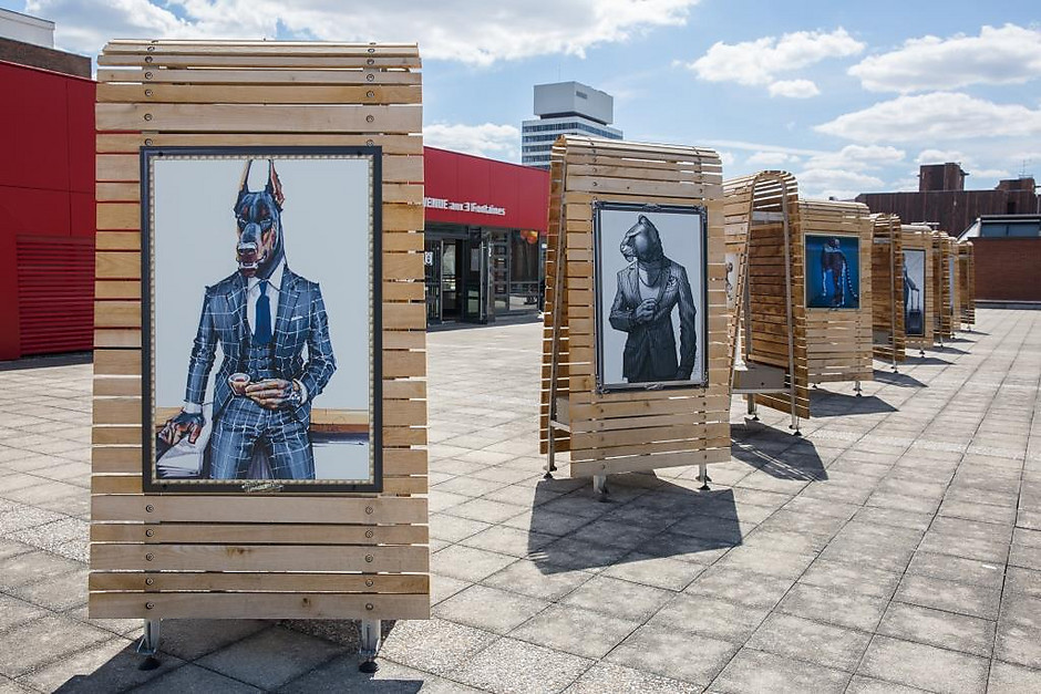 Exposition Urban Zoo sur le toit-terrasse des 3 Fontaines - voir en plus grand : (fenêtre modale)