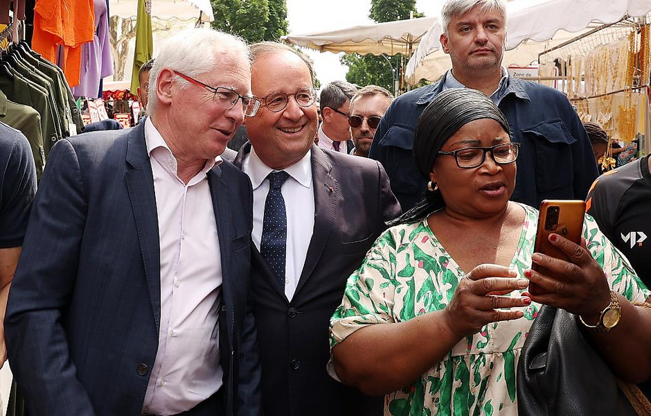 Le maire et François Hollande, le 17 juin dernier, à Cergy - voir en plus grand : (fenêtre modale)