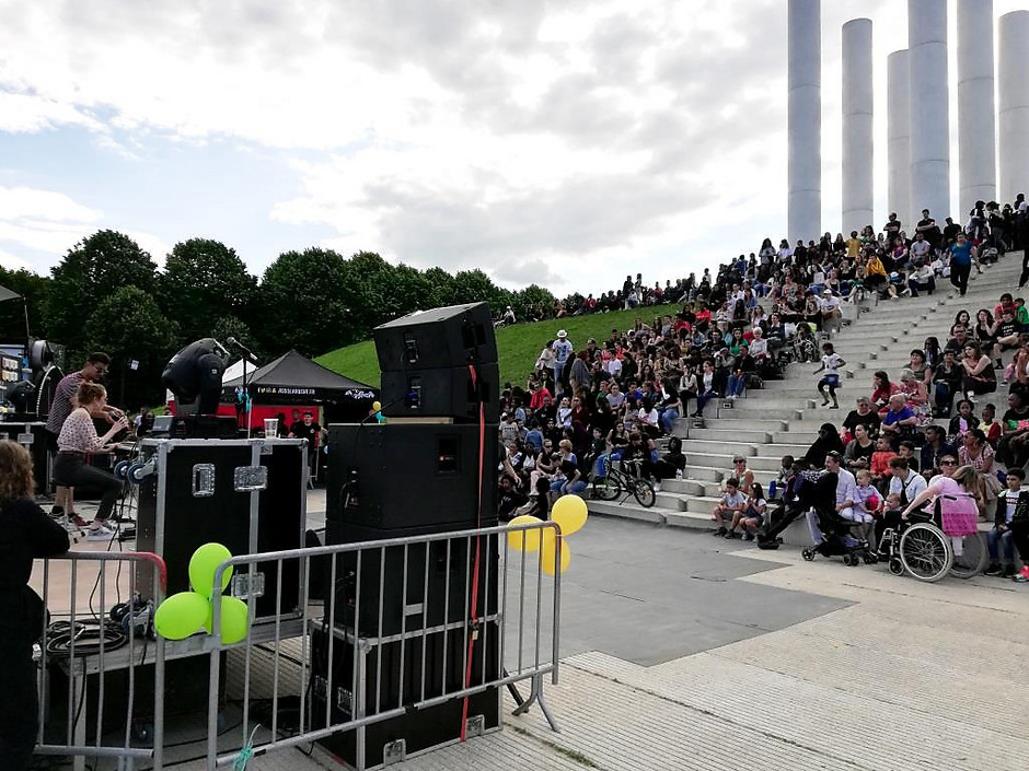 La Fête de la Musique aux 12 colonnes. - voir en plus grand : (fenêtre modale)