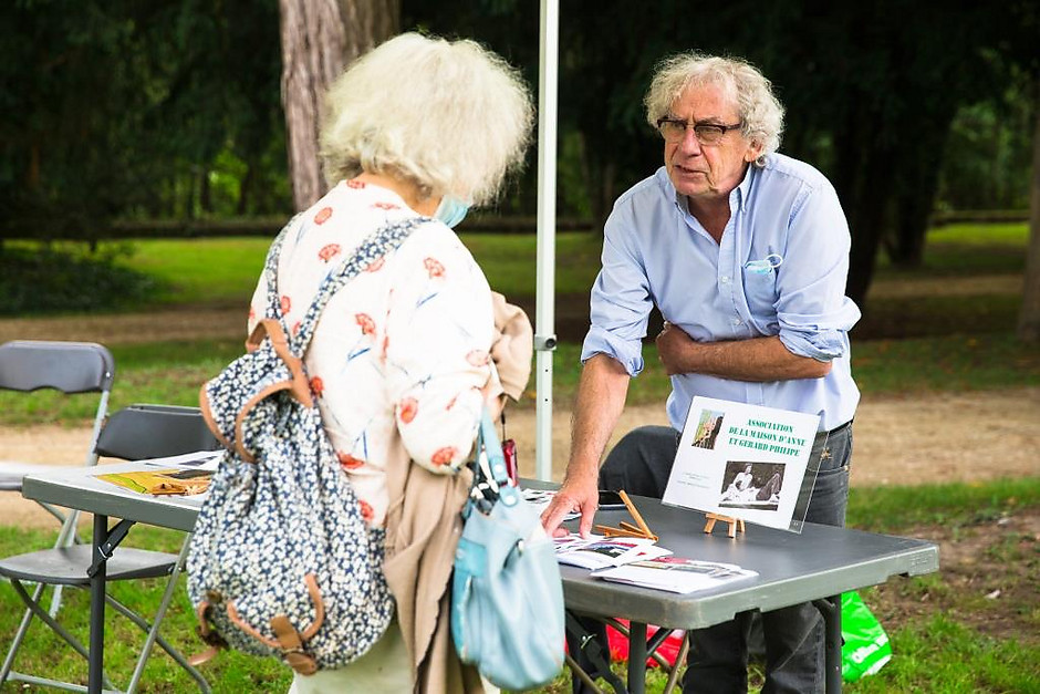 Journées européennes du patrimoine dans le parc de la maison d'Anne et Gérard Philipe, 18 septembre - voir en plus grand : (fenêtre modale)