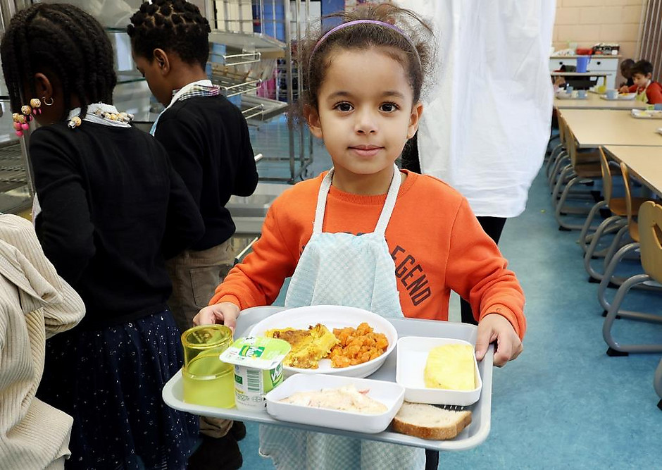 Restauration scolaire, du bio, du bon et du local, groupe scolaire de la Chanterelle le 11 février - voir en plus grand : (fenêtre modale)