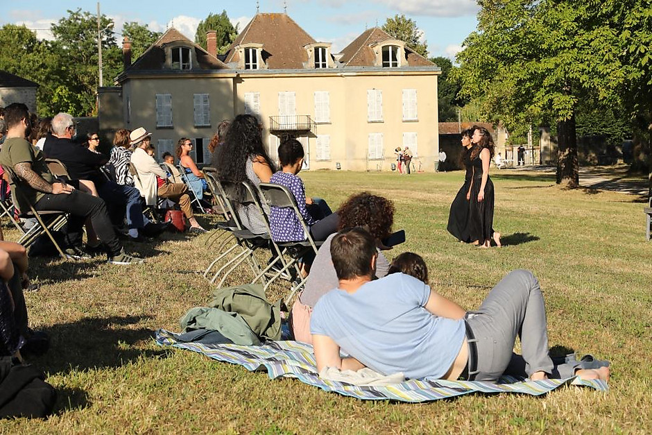 Spectacle de danse et musique jazz au parc Anne et Gérard Philipe, le 10 juillet - voir en plus grand : (fenêtre modale)