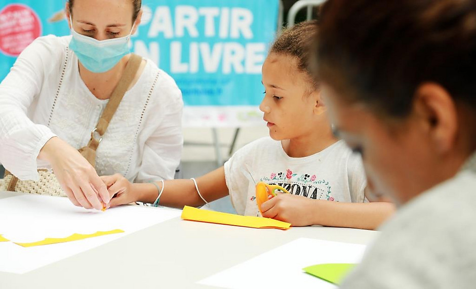Partir en livre, des spectacles et ateliers sur la place des Arts, le 7 juillet - voir en plus grand : (fenêtre modale)