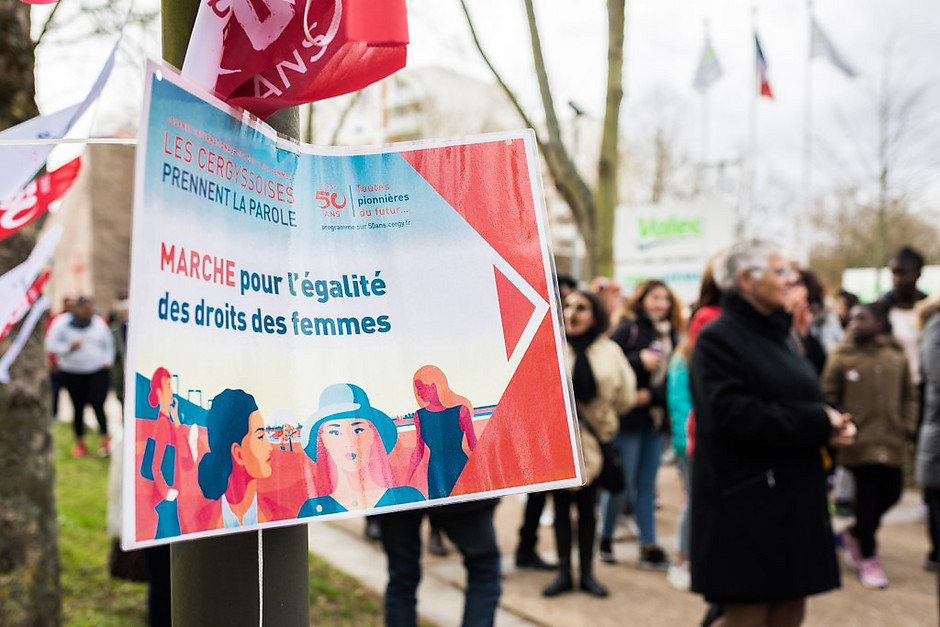 Marche pour l'égalité des droits des femmes - voir en plus grand : (fenêtre modale)