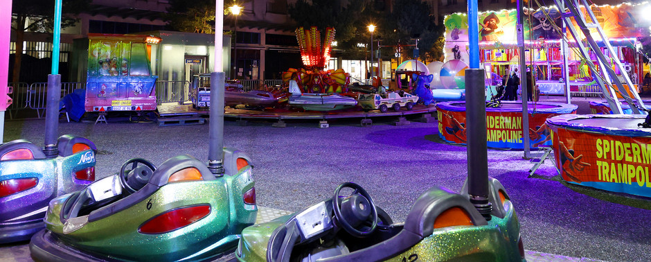 Fêtes foraines dans les quartiers Horloge et Hauts-de-Cergy, 12 décembre - voir en plus grand : (fenêtre modale)