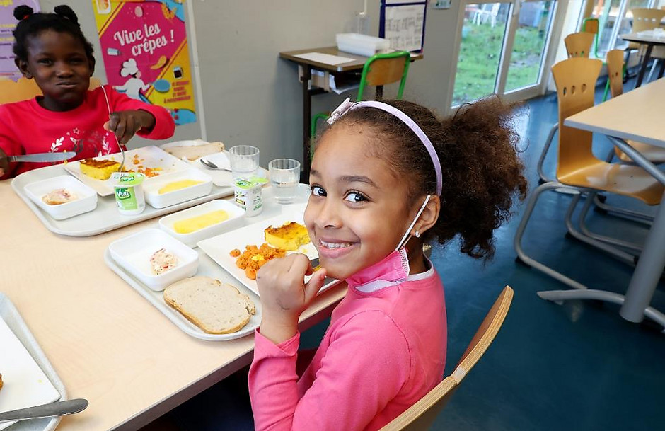 Restauration scolaire, du bio, du bon et du local, groupe scolaire du Ponceau le 11 février - voir en plus grand : (fenêtre modale)