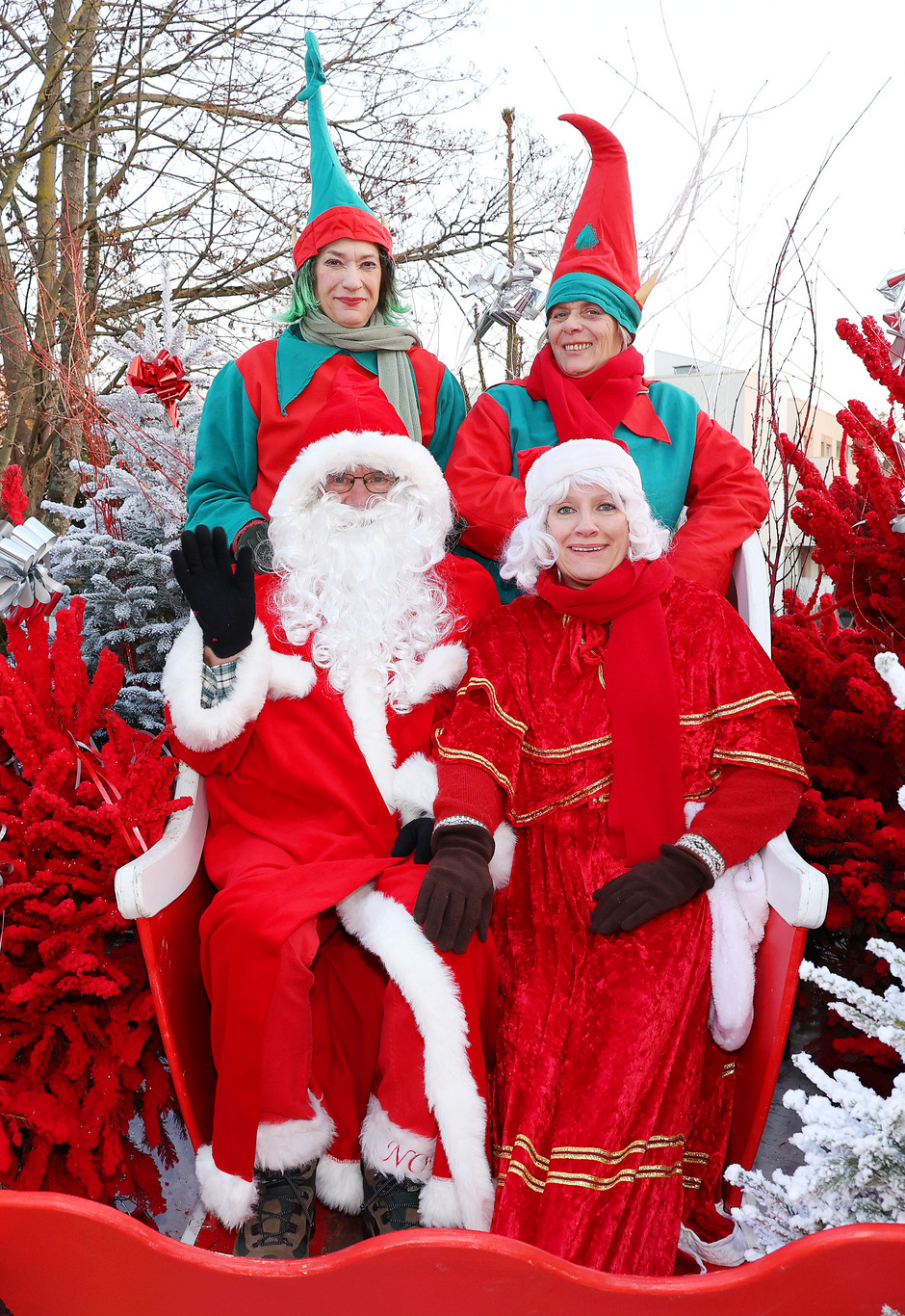 Place à la fête et au marché de Noël sur la place des Touleuses, 17 décembre - voir en plus grand : (fenêtre modale)