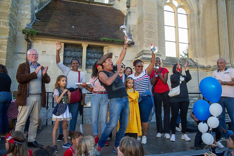 Charivari au Village - voir en plus grand : (fenêtre modale)