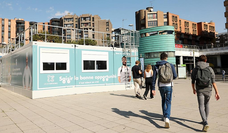 Les Fontaines de l'emploi dans le quartier Grand Centre, septembre - voir en plus grand : (fenêtre modale)