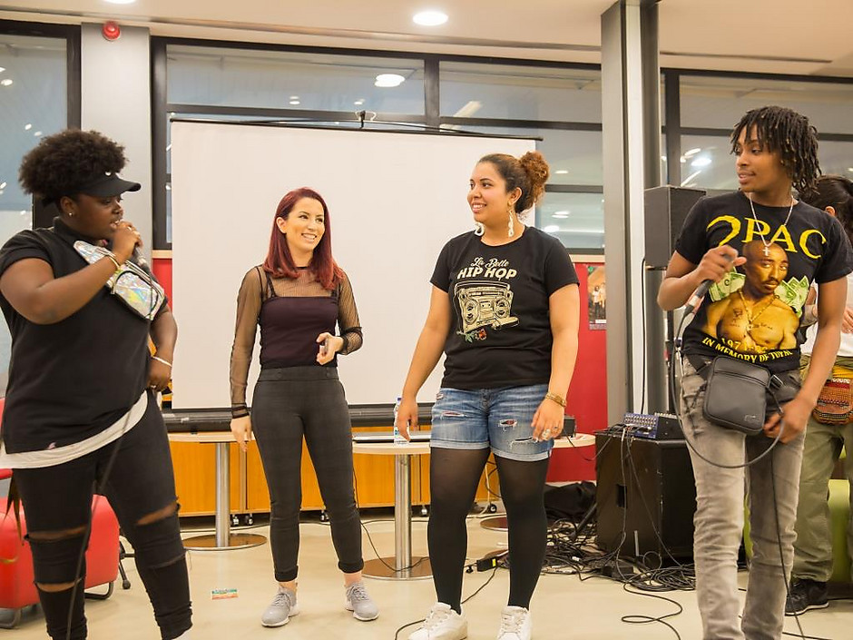 Conférence "Rap : y a-t-il une place pour les femmes ?", à l'ESSEC. - voir en plus grand : (fenêtre modale)