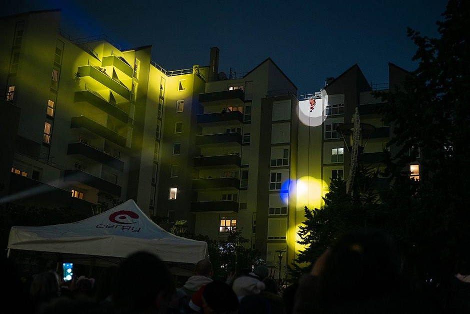 La légende du Père Noël, le 24 décembre à la place des Linandes - voir en plus grand : (fenêtre modale)