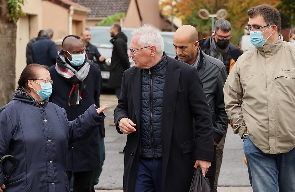 Visites du maire et des élus de proximité dans les îlots Genottes et Bontemps, 30 octobre - voir en plus grand : (fenêtre modale)