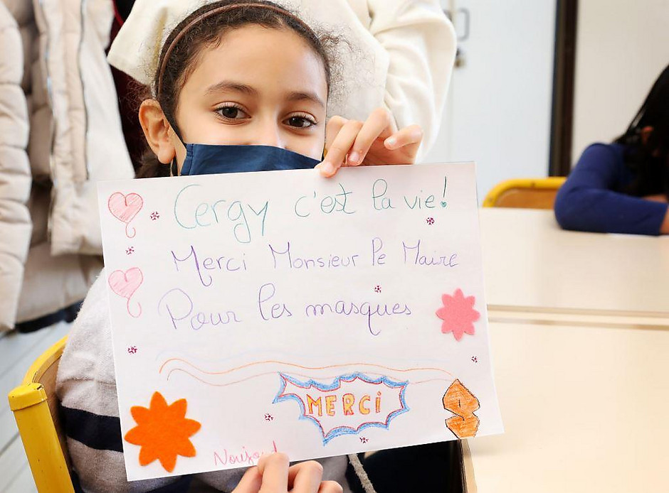 Distribution de masques à l'école chemin Dupuis, novembre 2020 - voir en plus grand : (fenêtre modale)