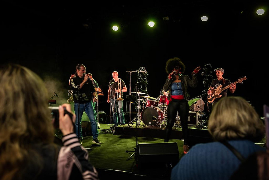 Cergy Funk Style, le 30 avril 2022 à Visages du Monde - voir en plus grand : (fenêtre modale)
