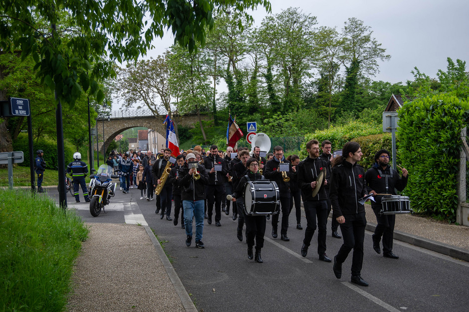 Cérémonie patriotique victoire 45 - voir en plus grand : (fenêtre modale)