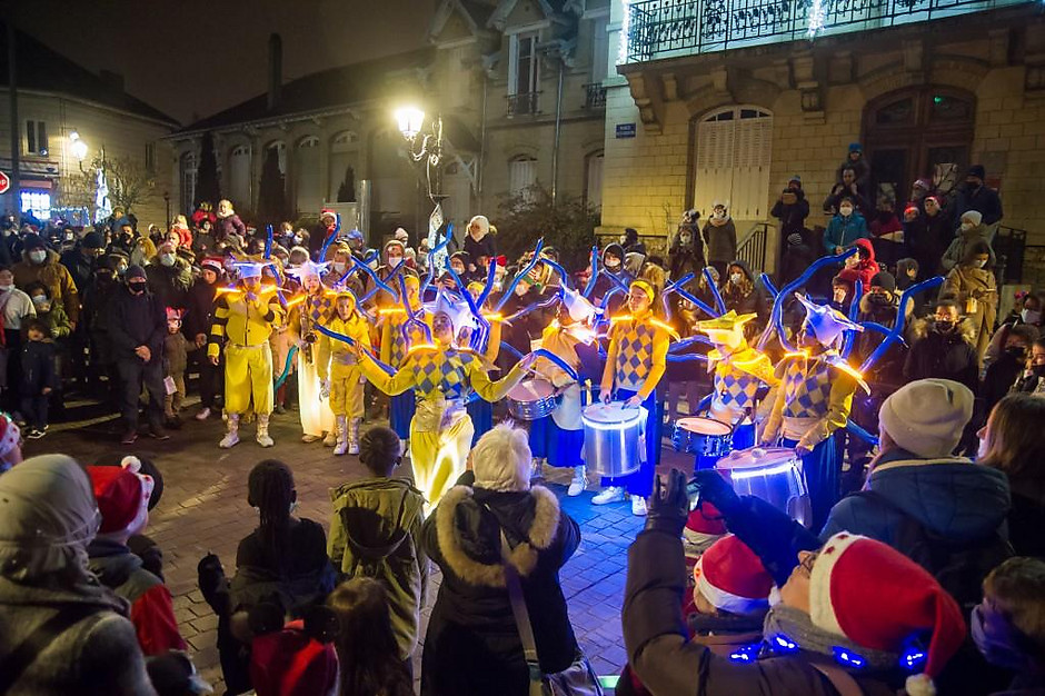 Fêtes des lumières le 19 décembre 2021, à la MJC du Village - voir en plus grand : (fenêtre modale)