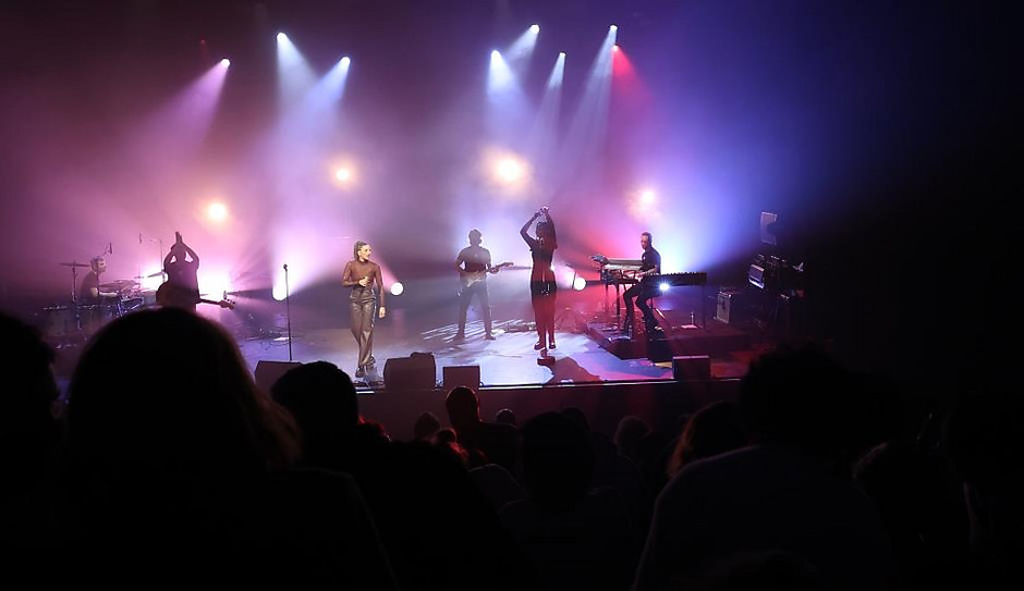 Concert de Kimberose avec Mary May en première partie dans la grande salle du Douze, 16 février - voir en plus grand : (fenêtre modale)