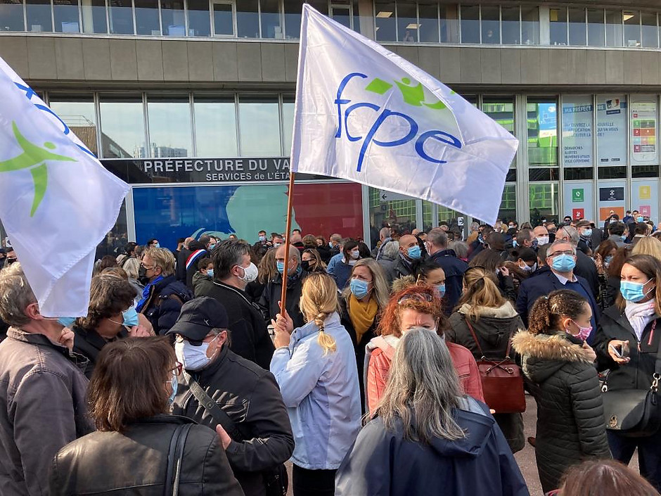 Hommage à Samuel Paty dans le quartier Grand Centre, octobre 2020 - voir en plus grand : (fenêtre modale)