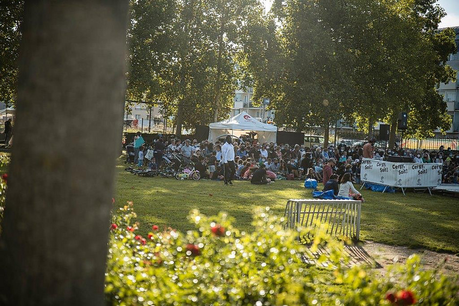 Cergy Soit ! Rendez-vous #3, Compagnie Clouds au square de la Vénus des loups, 11 septembre - voir en plus grand : (fenêtre modale)