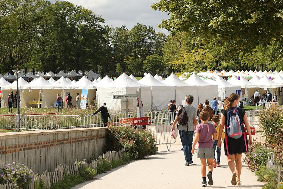 Journée des association au parc François Mitterrand, septembre - voir en plus grand : (fenêtre modale)