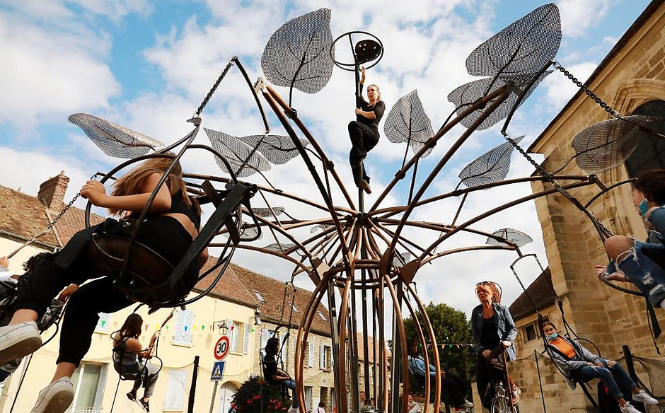 Charivari au Village, Le sens de la fête, 11 septembre - voir en plus grand : (fenêtre modale)