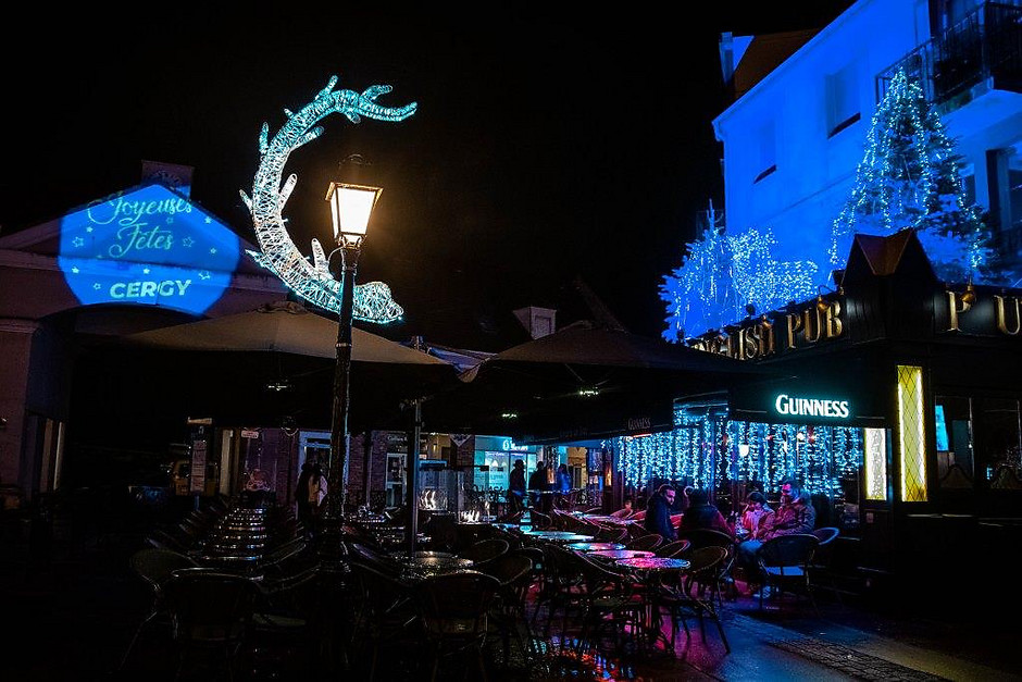 Illuminations de Noël le 7 décembre, à Cergy Port - voir en plus grand : (fenêtre modale)