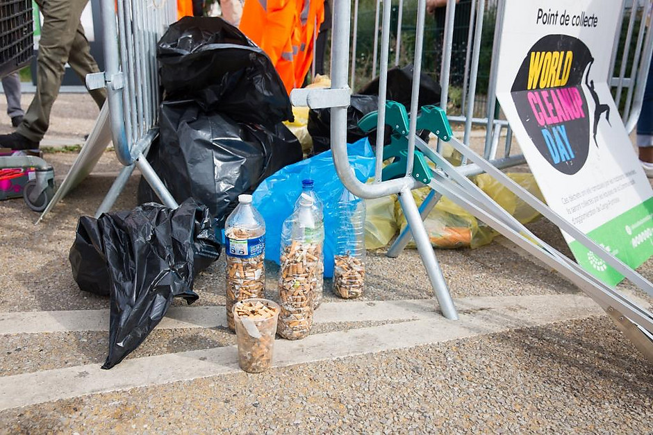 World CleanUp Day avec le Conseil des jeunes le 19 septembre, Axe-Majeur Horloge - voir en plus grand : (fenêtre modale)
