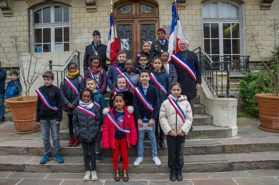 Cérémonie de commémoration, 11 novembre - voir en plus grand : (fenêtre modale)