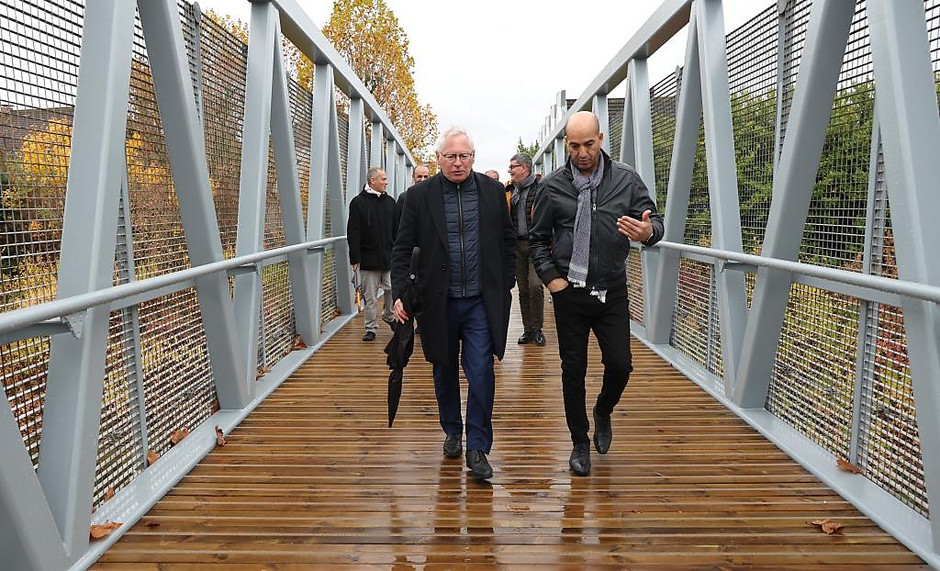 Visites du maire et des élus de proximité dans les îlots Genottes et Bontemps, 30 octobre - voir en plus grand : (fenêtre modale)