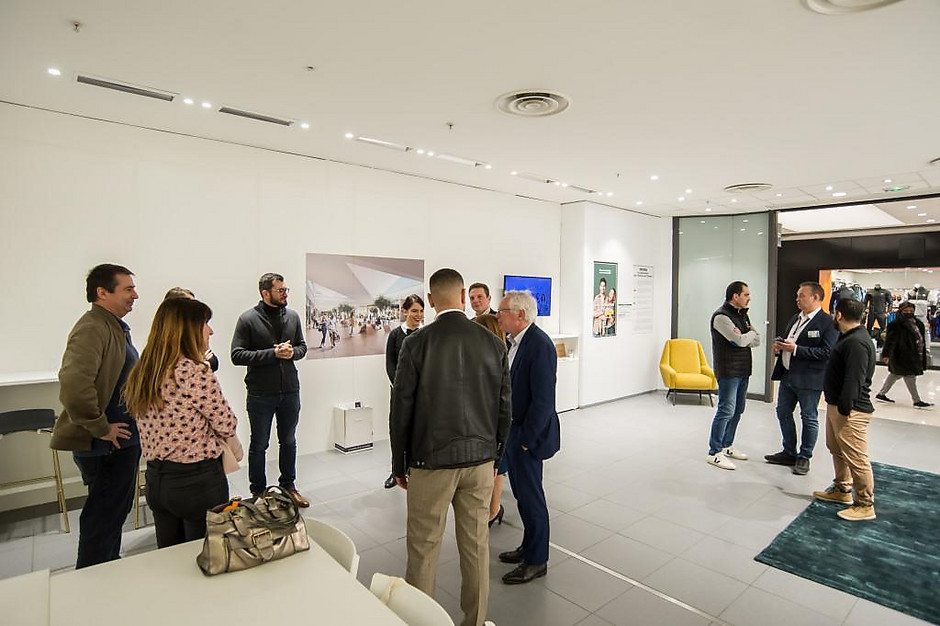 Inauguration des Fontaines de l'Emploi, le 22 mars dernier - voir en plus grand : (fenêtre modale)