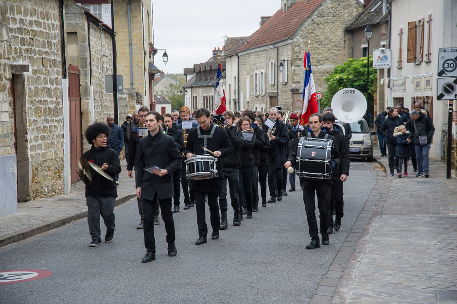 Cérémonie de commémoration, 11 novembre - voir en plus grand : (fenêtre modale)