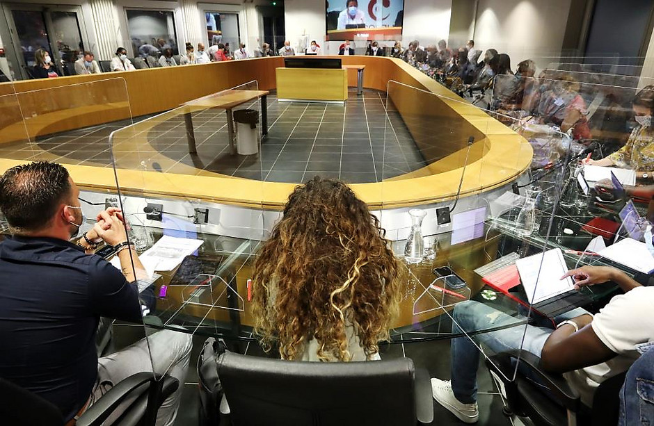 Conseil municipal du mardi 22 septembre 2020 avec le nouveau protocole sanitaire - voir en plus grand : (fenêtre modale)