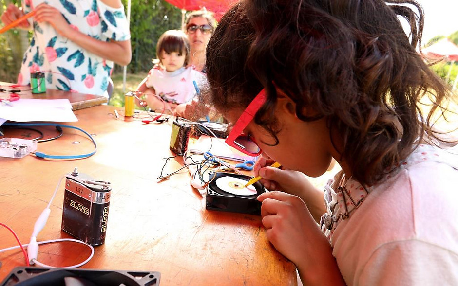 Terrasses d'été au Gros Caillou le 12 juillet 2019 - voir en plus grand : (fenêtre modale)