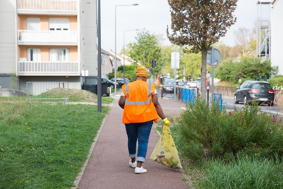 World CleanUp Day avec le Conseil des jeunes le 19 septembre, Axe-Majeur Horloge - voir en plus grand : (fenêtre modale)