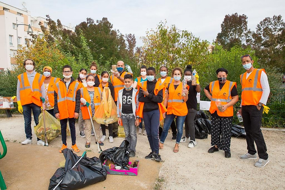 World CleanUp Day avec le Conseil des jeunes le 19 septembre, Axe-Majeur Horloge - voir en plus grand : (fenêtre modale)