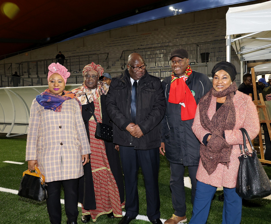 Inauguration du nouveau terrain de football du stade Salif-Keita - voir en plus grand : (fenêtre modale)