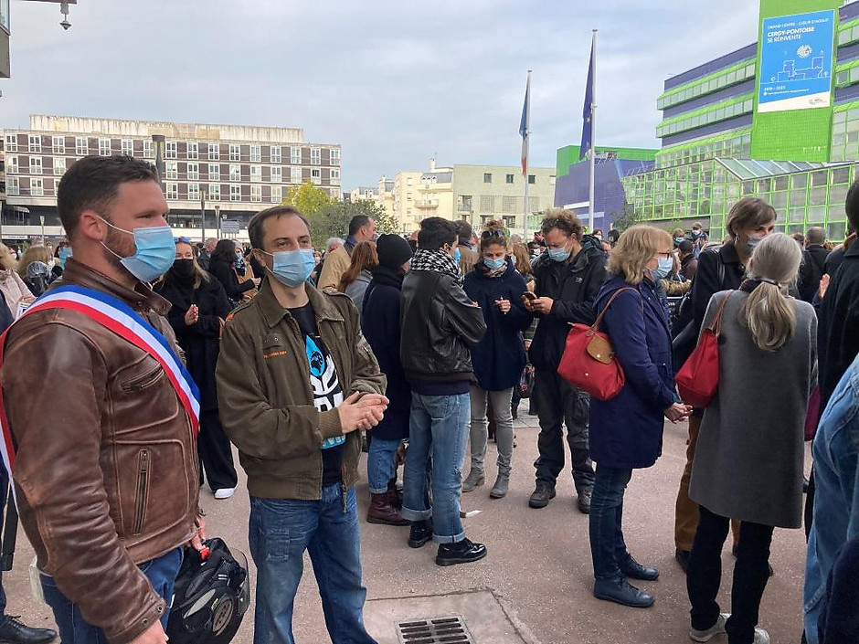 Hommage à Samuel Paty dans le quartier Grand Centre, octobre 2020 - voir en plus grand : (fenêtre modale)