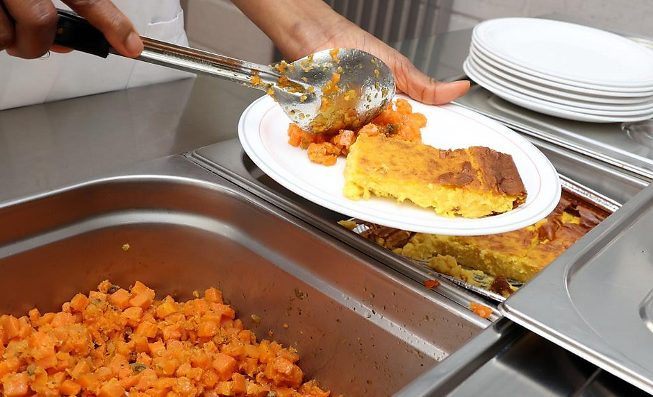 Restauration scolaire, du bio, du bon et du local, groupe scolaire de la Chanterelle le 11 février - voir en plus grand : (fenêtre modale)