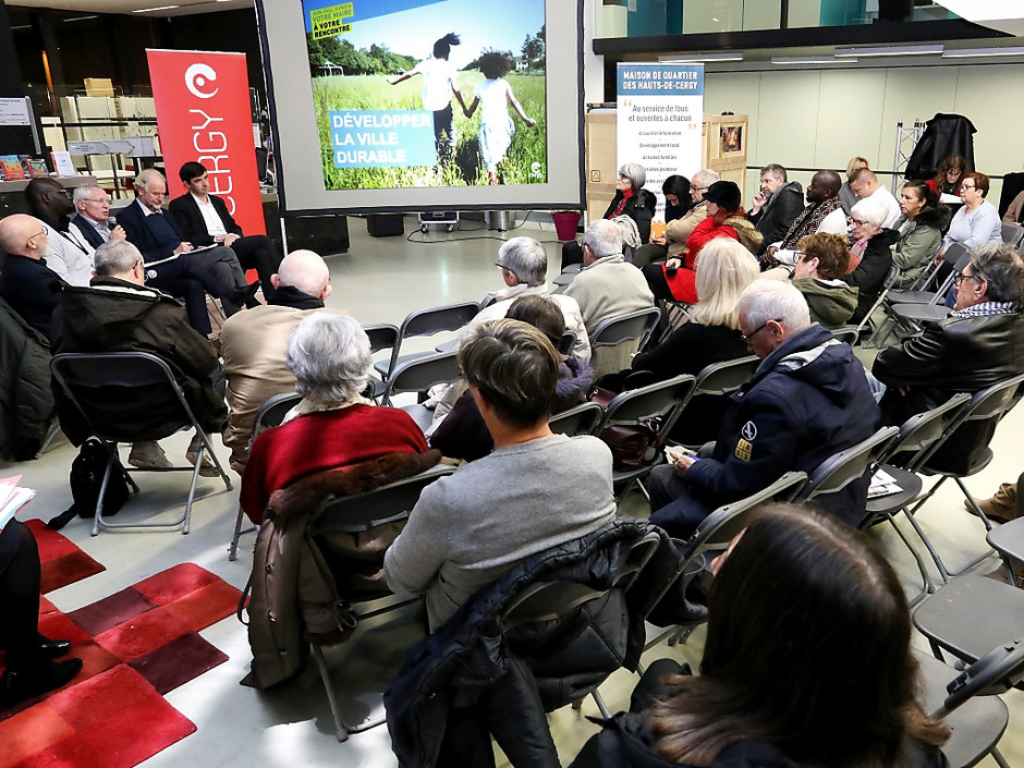 Réunion publique Hauts-de-Cergy, mardi 20 novembre 2018 à Visages du Monde - voir en plus grand : (fenêtre modale)