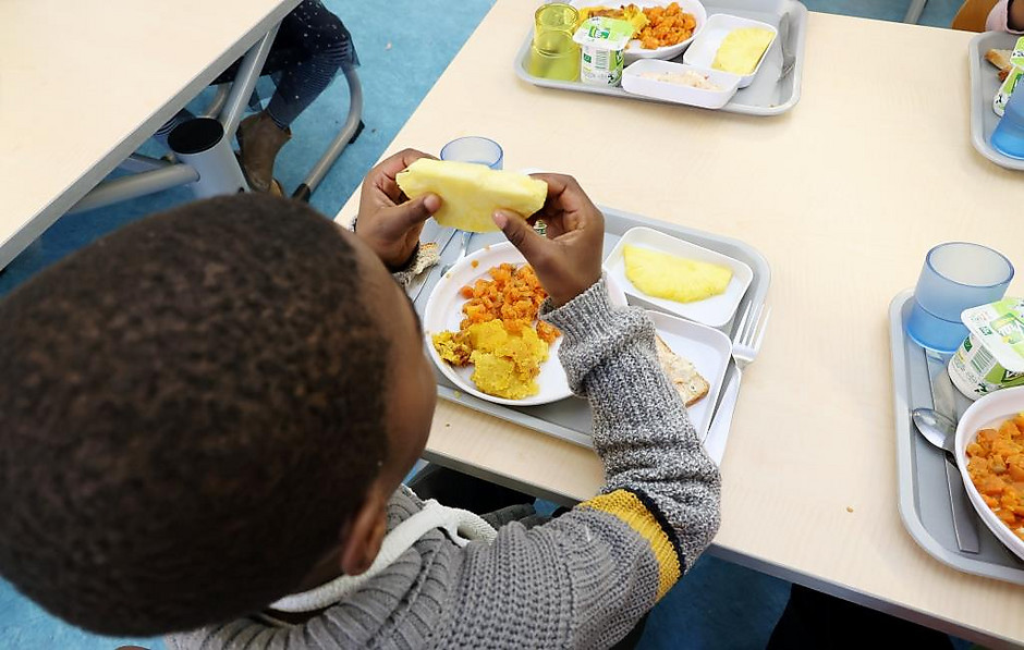 Restauration scolaire, du bio, du bon et du local, groupe scolaire de la Chanterelle le 11 février - voir en plus grand : (fenêtre modale)